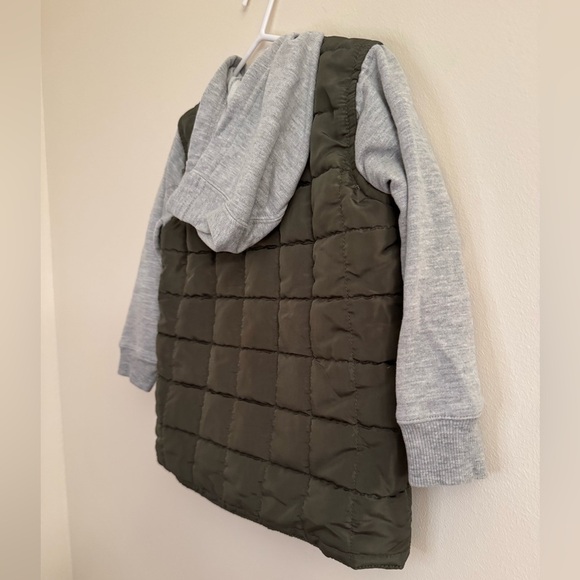 Tommy Bahama Kids Boys Quilted Jacket with Sleeves Size 2T Olive Green and Grey - Picture 8 of 10